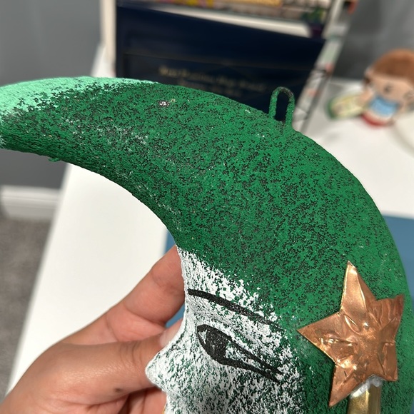 Green Crescent Moon Wall Decor - Picture 5 of 5